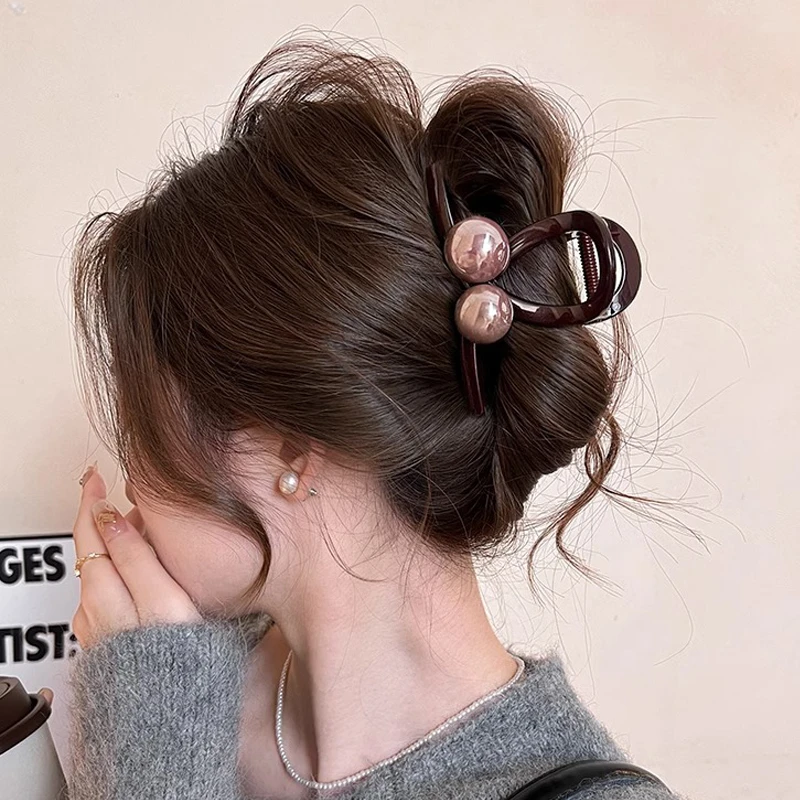 新款咖色珠珠发夹女后脑勺高级感盘发夹子抓夹不挑发量气质鲨鱼夹