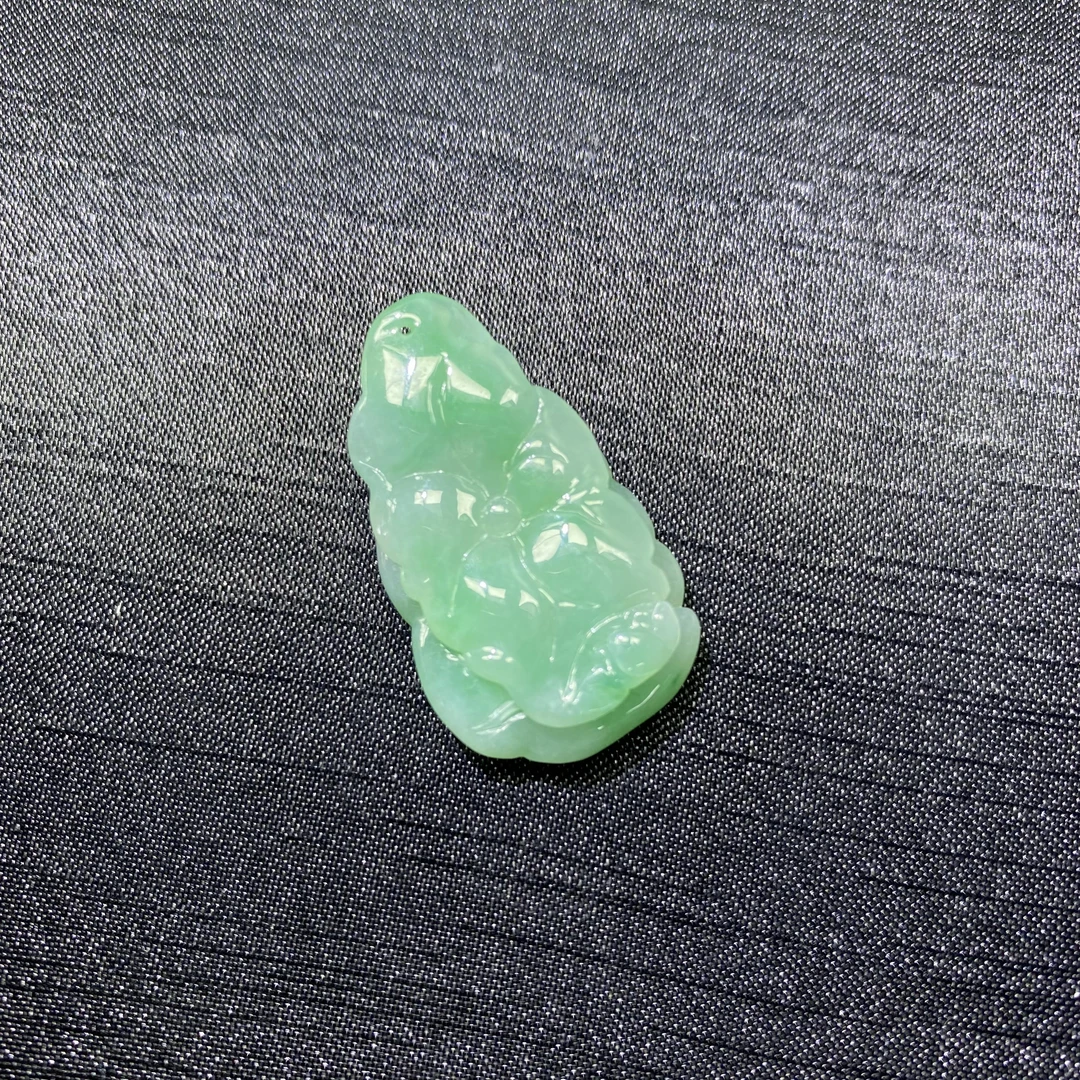 30天然缅甸翡翠A货冰绿荷叶/600141/上海嘉禾拍卖