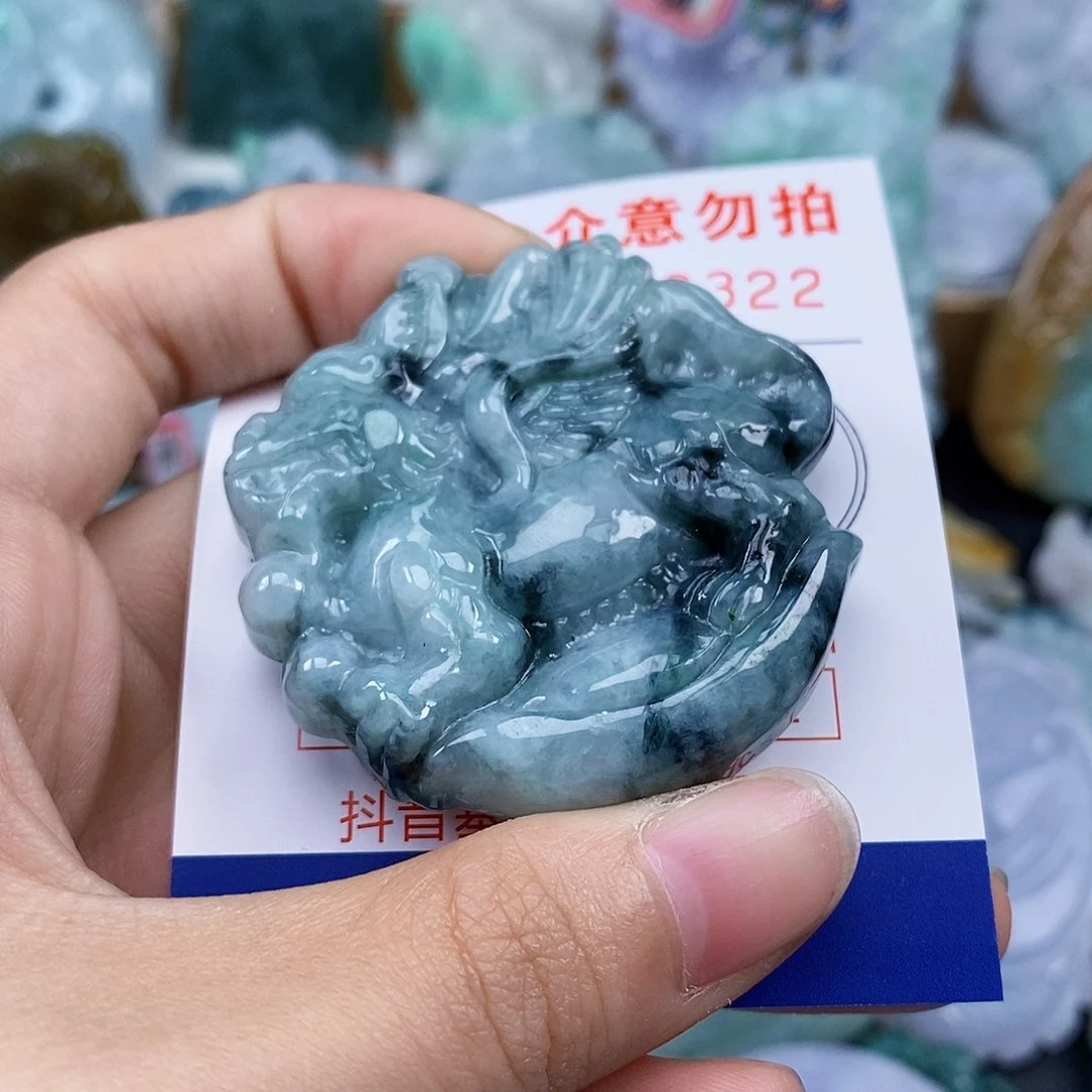 吊坠(不含链)未镶嵌翡翠