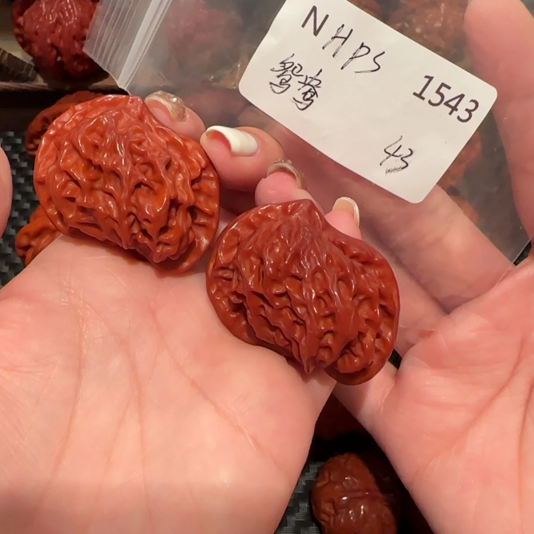 挠***挠吊坠文玩核桃玉化鸳鸯43精品