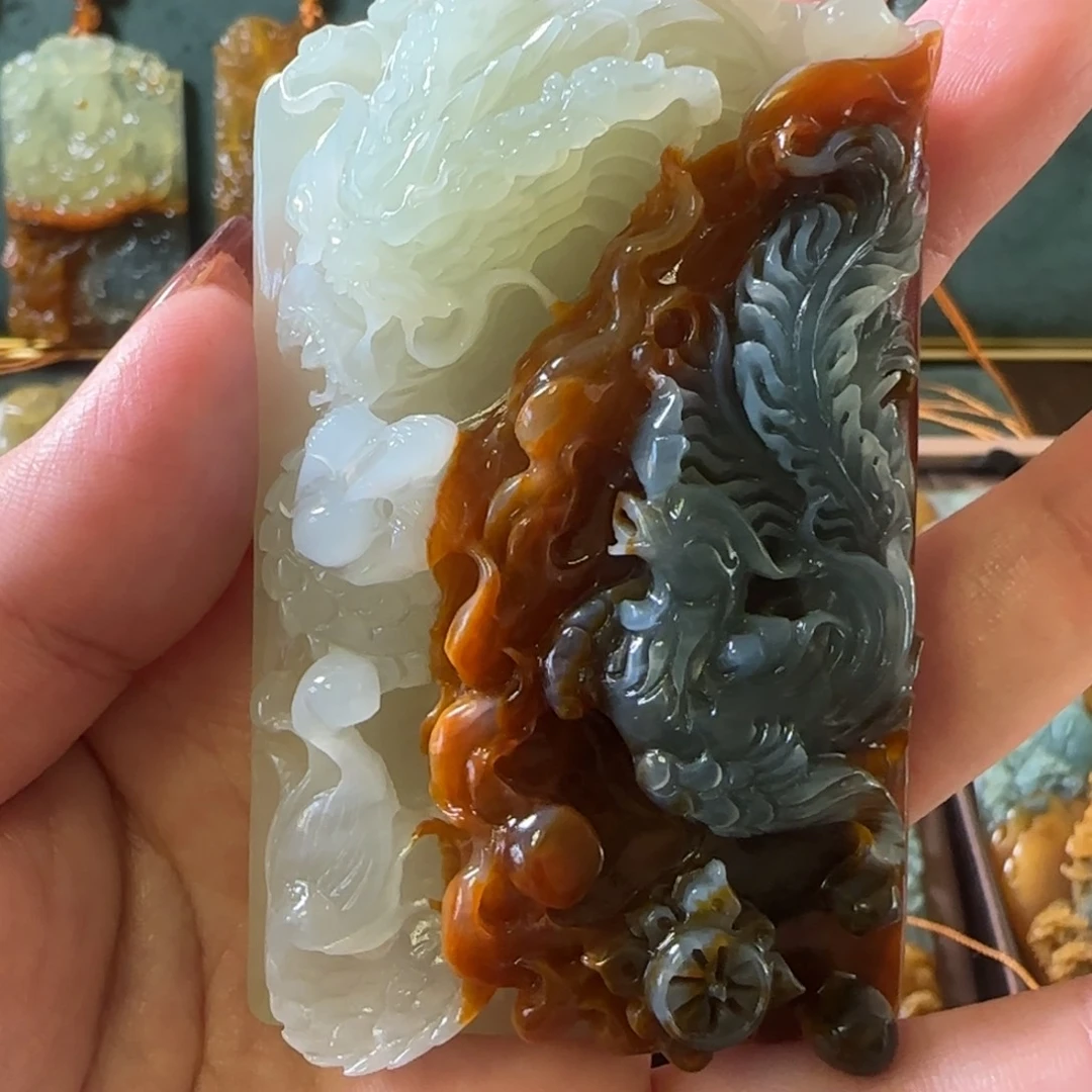 蛇纹石玉颈饰合金w****y