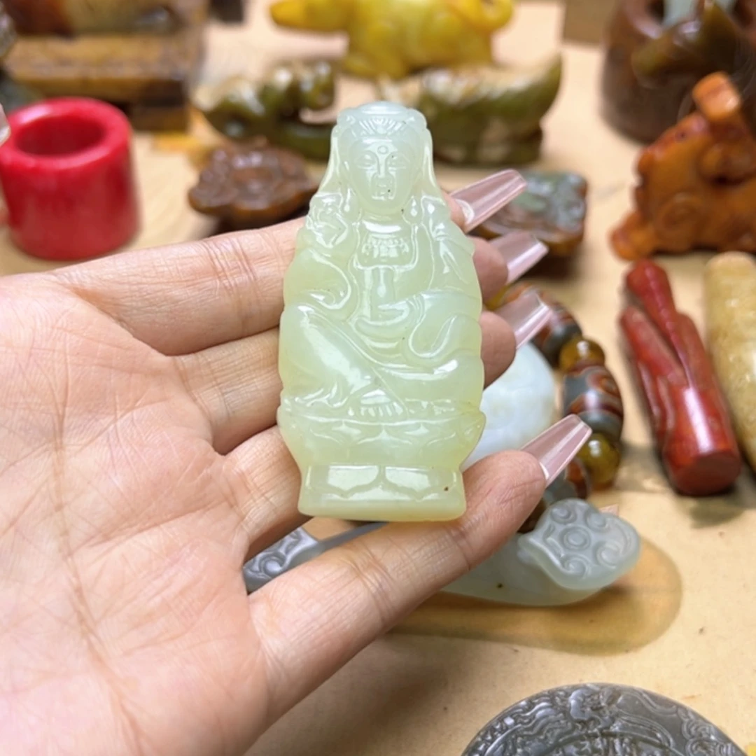 【闪购商品】蛇纹石玉颈饰未镶嵌