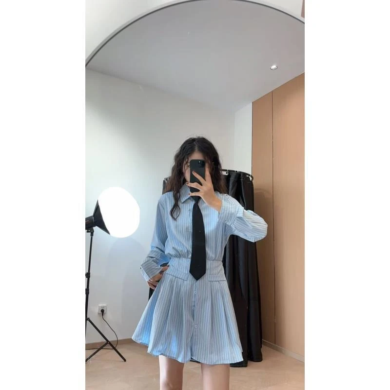 学院风长袖卫衣外套女秋季2025新款设计感刺绣V领宽松百搭开衫潮