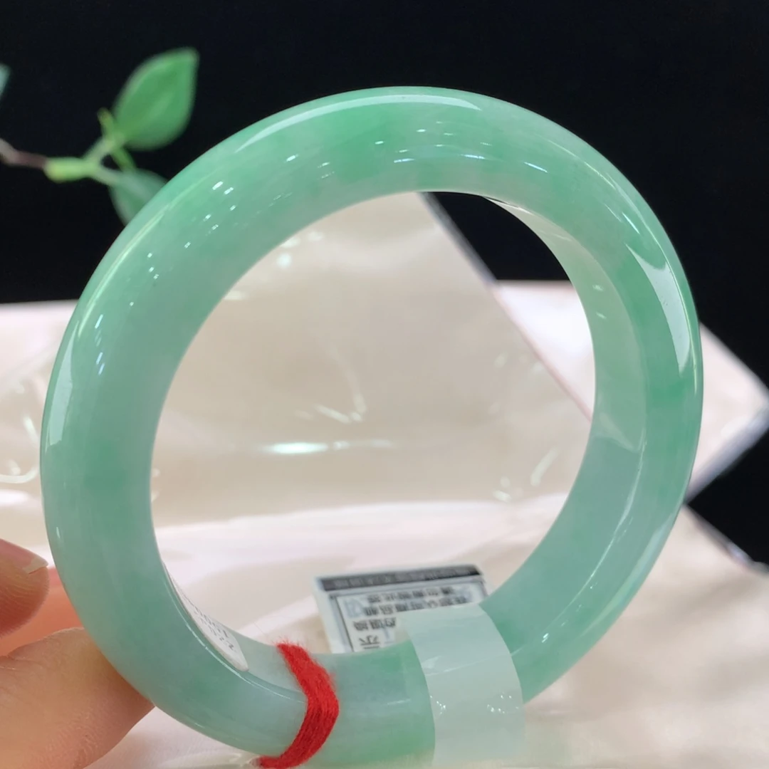 翡翠未镶嵌手镯0485