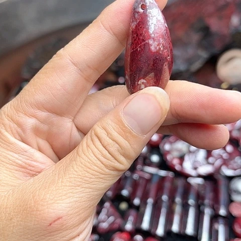 【闪购商品】天然辰砂天然原矿朱砂吊坠