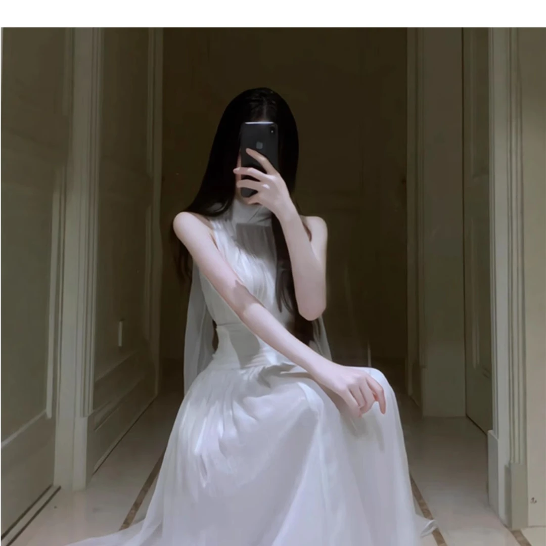 法式超好看仙气飘飘白月光挂脖连衣裙女2025夏季新款气质收腰长裙