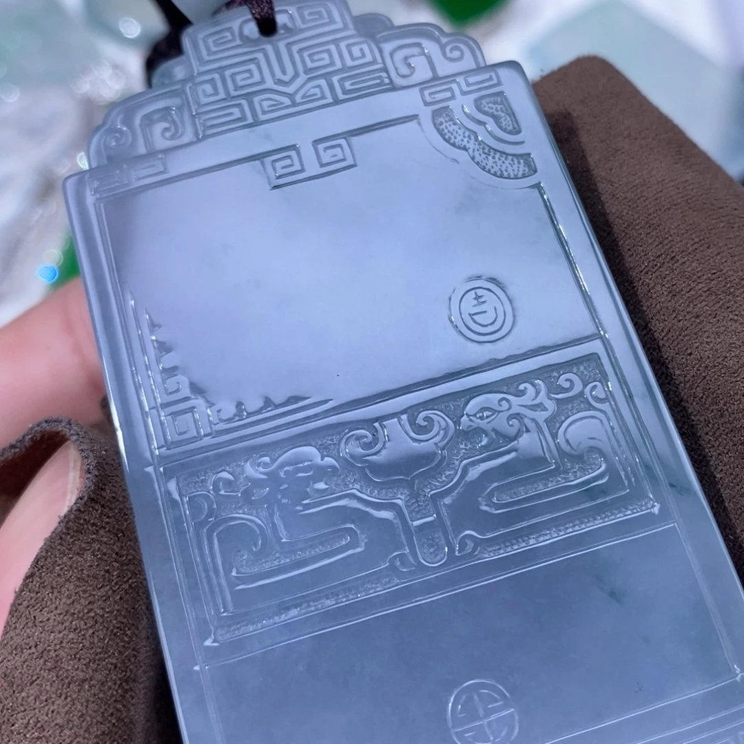 翡翠吊坠(不含链)未镶嵌大**图