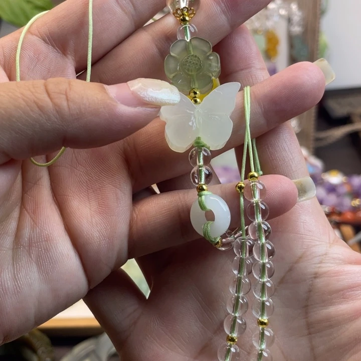 蛇纹石玉未镶嵌吊坠