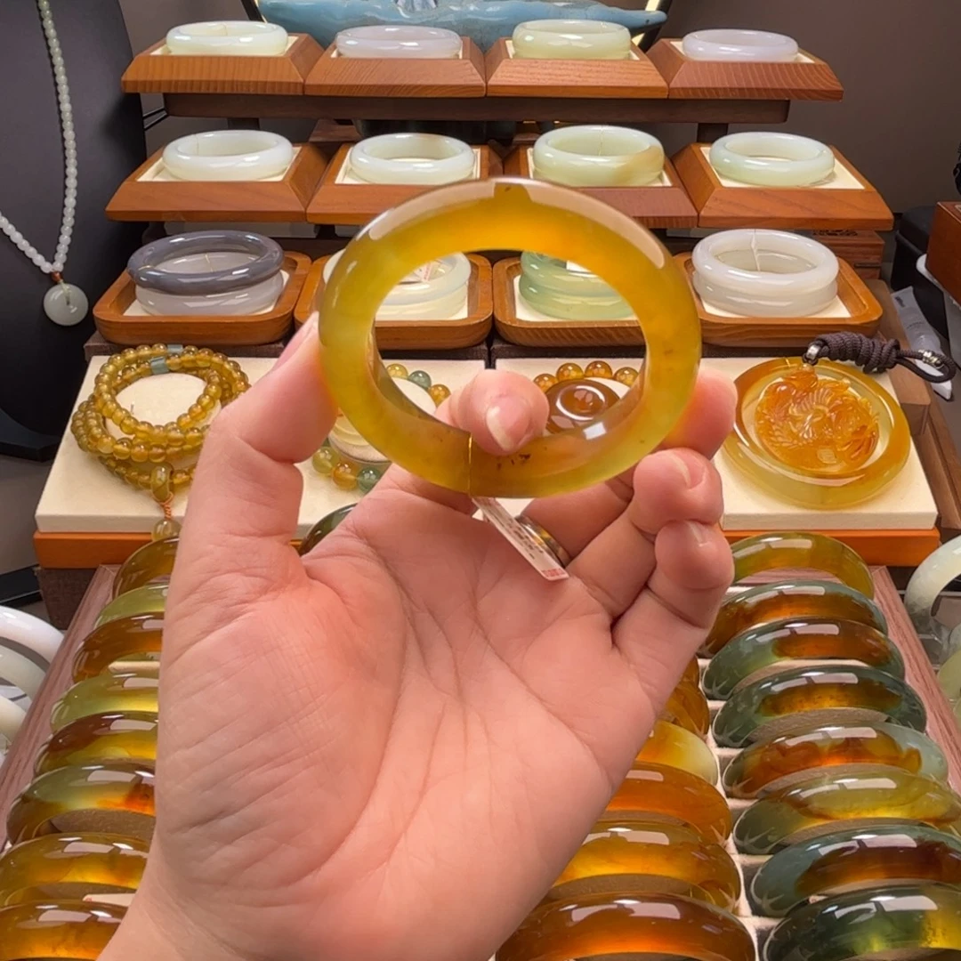 蛇纹石玉未镶嵌手镯54