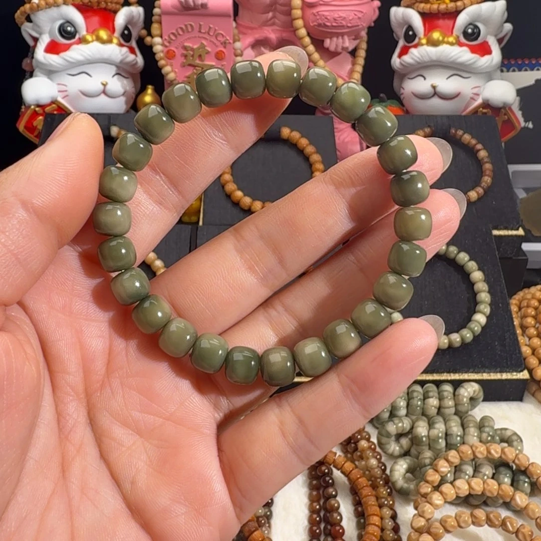 呱***婆龙脊菩提手串青花手串