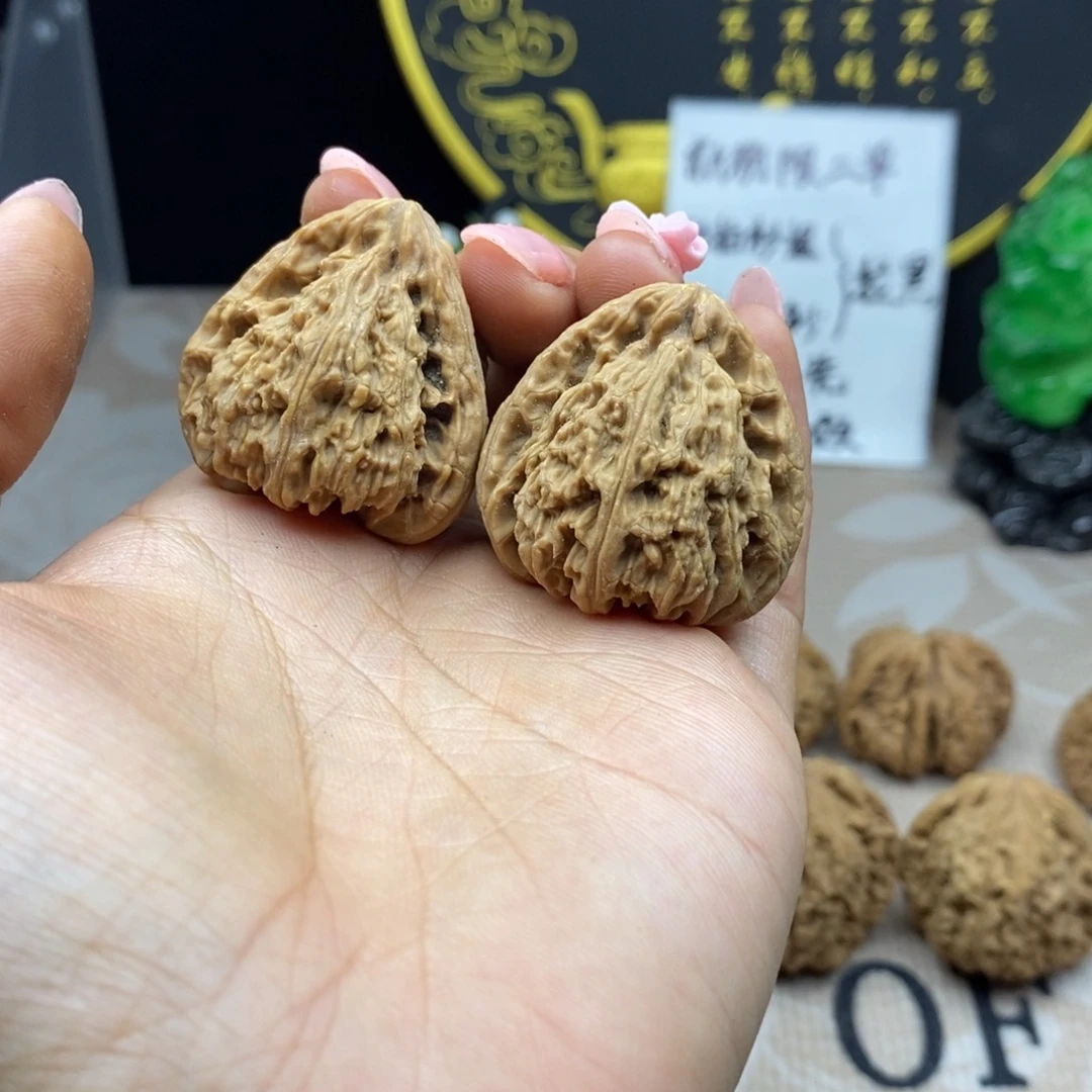 玩***帮吊坠文玩核桃南疆