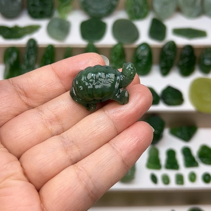 和田玉（碧玉）未镶嵌颈饰