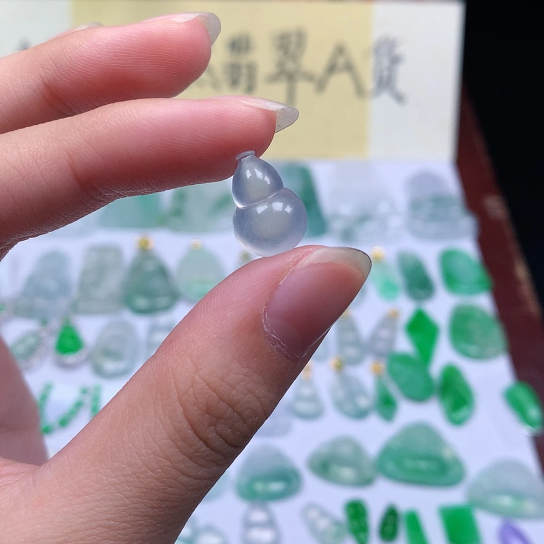 翡翠散珠缅甸天然A货翡翠冰种葫芦