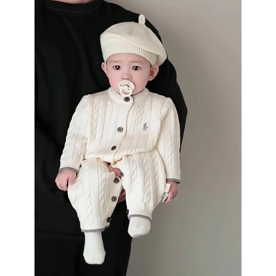 秋冬婴儿连体衣爬服2025新款宝宝衣服超洋气秋冬小月龄长袖外出服