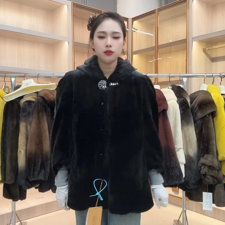 黑色戴帽中长款yh0511