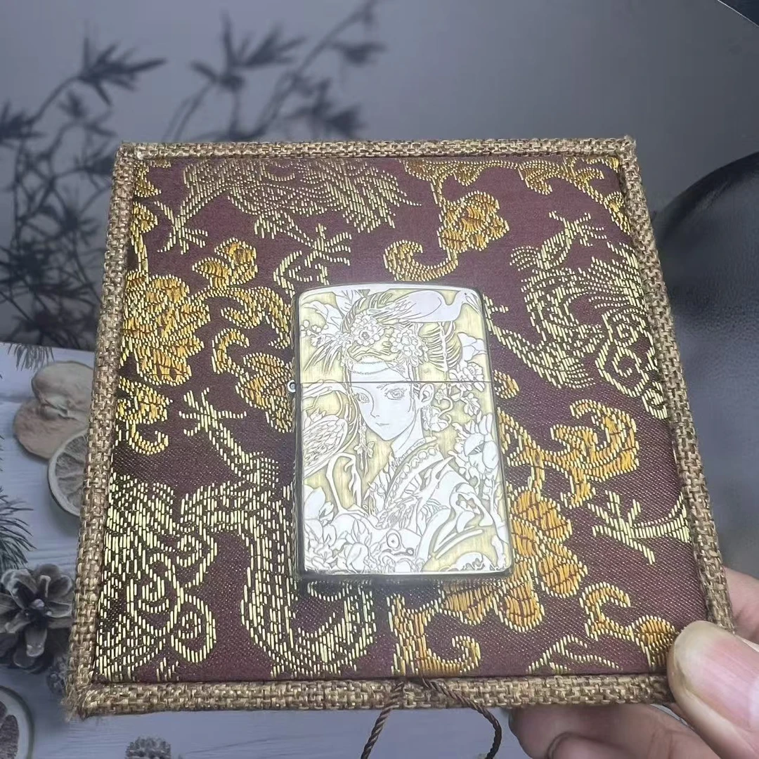 二代刀马旦花旦双面浮雕金包银煤油打火机