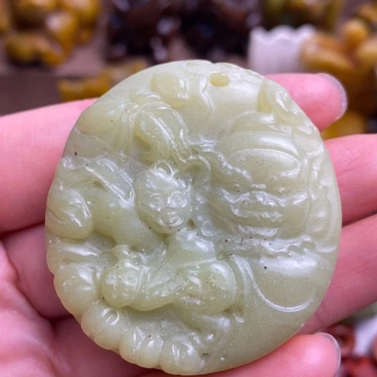 蛇纹石玉未镶嵌颈饰102