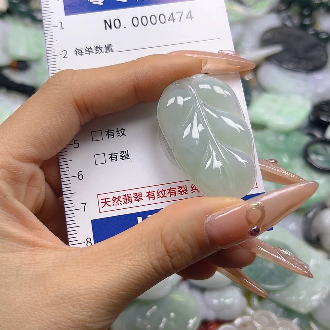 翡翠未镶嵌颈饰hhh