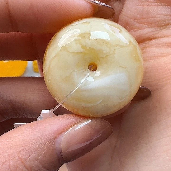 蜜蜡未镶嵌珠宝奇石