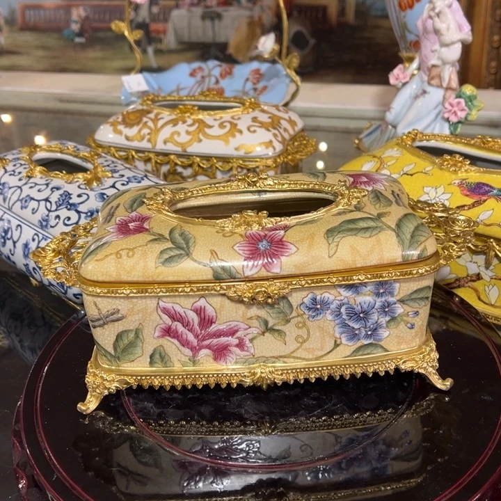 陶瓷铜配瓷纸巾盒蜻蜓花卉图案家居装饰实用