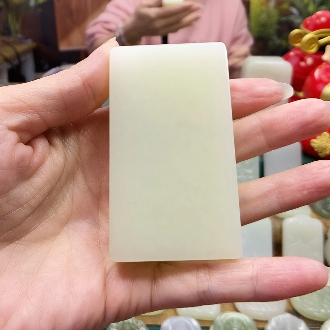 情***刚和田玉未镶嵌颈饰