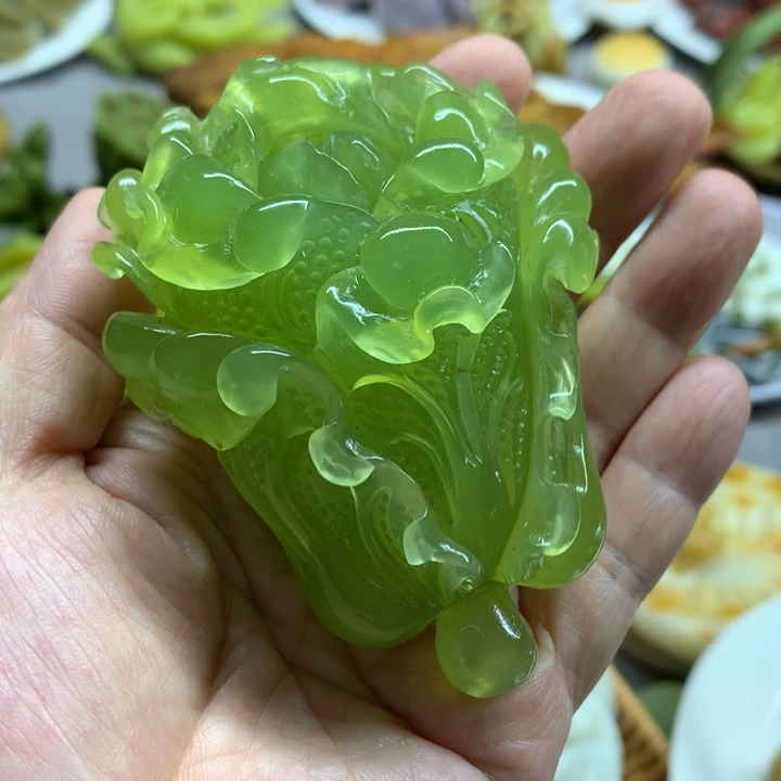 蛇纹石玉未镶嵌摆件