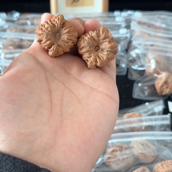 文玩核桃吊坠壮**云南将