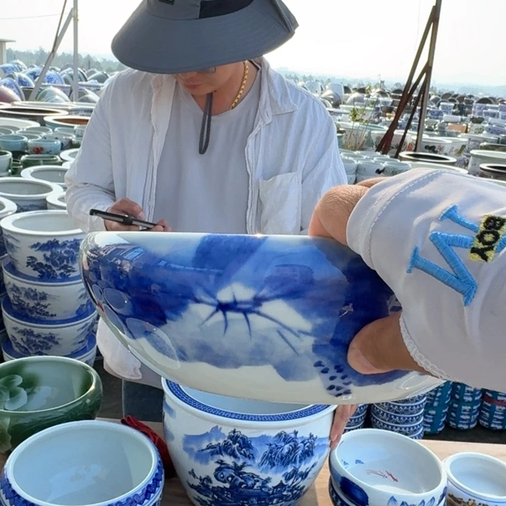 陶瓷艺术品，直径28，高8