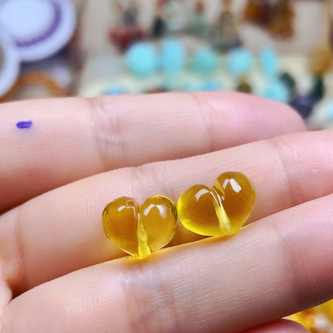 裸石琥珀未镶嵌发一个