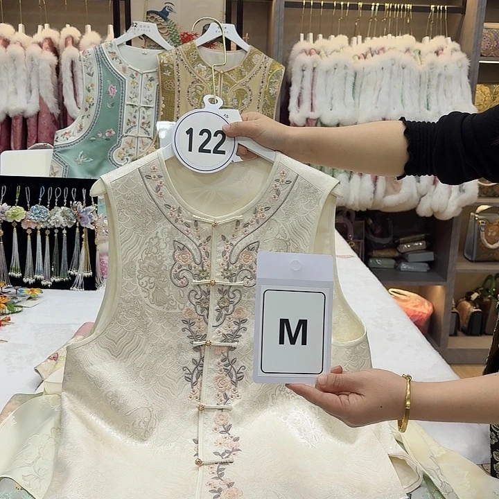 达**玛非遗传承人的精神风貌