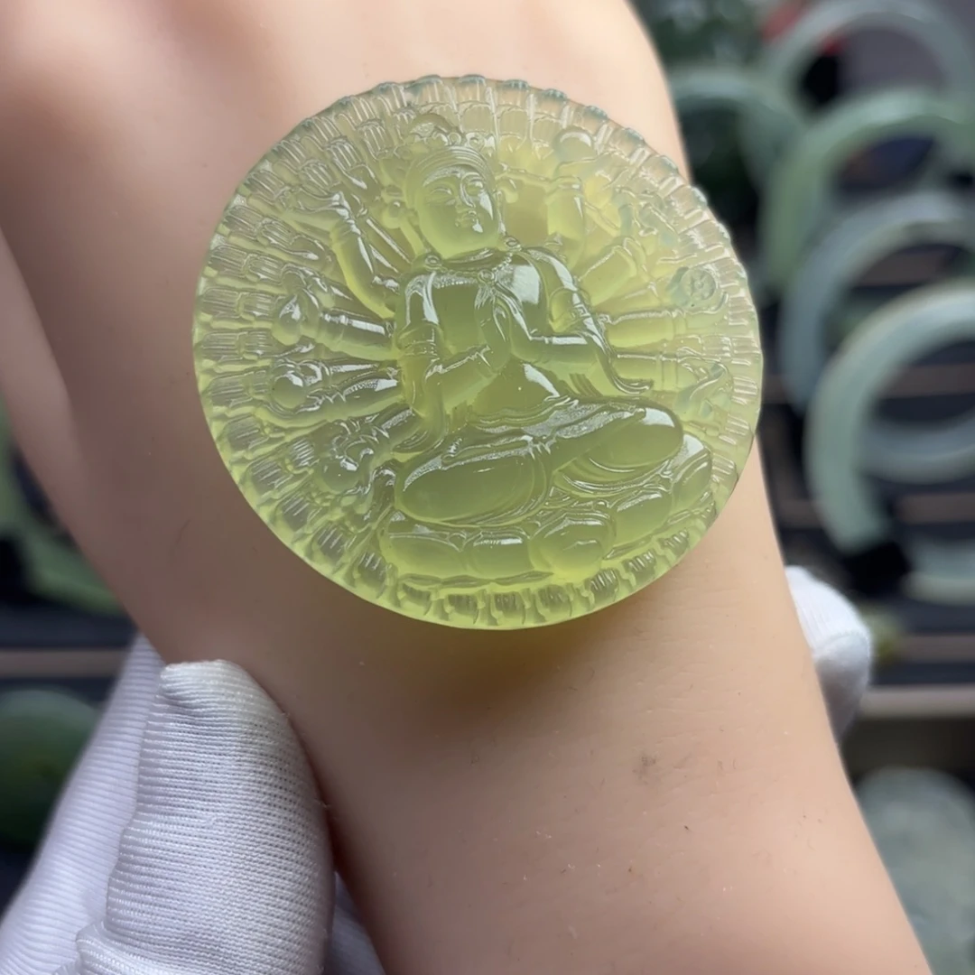 点***爸蛇纹石玉未镶嵌颈饰