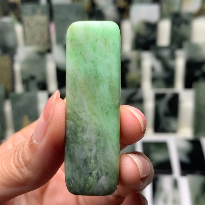 独山玉颈饰未镶嵌庚*