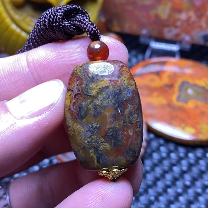 玛瑙/玉髓颈饰未镶嵌