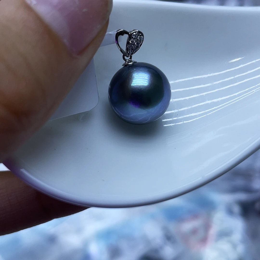 颈饰18K金镶嵌海水珍珠