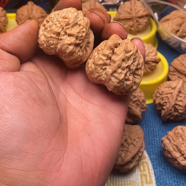 清***徐文玩核桃吊坠蛤蟆头38尺