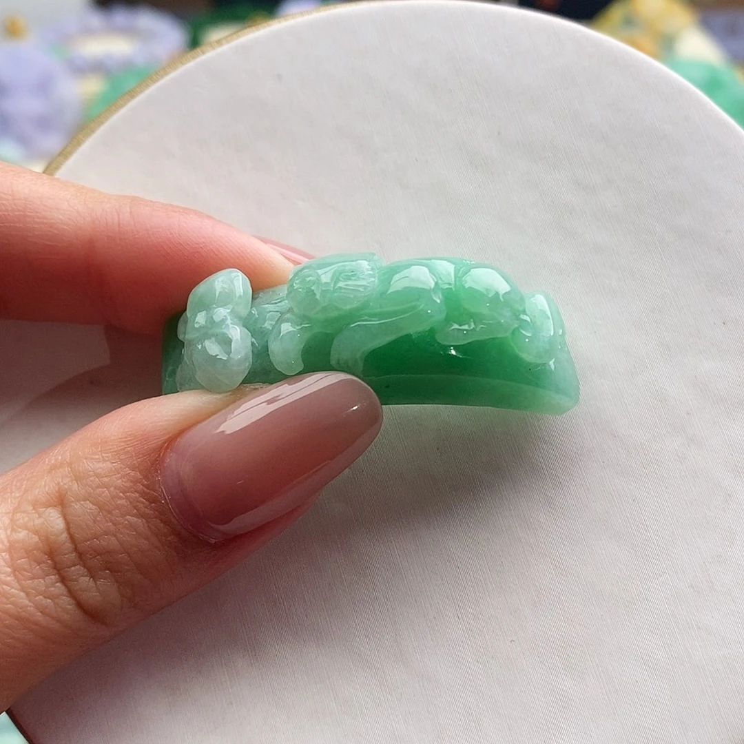 翡翠未镶嵌手镯手牌
