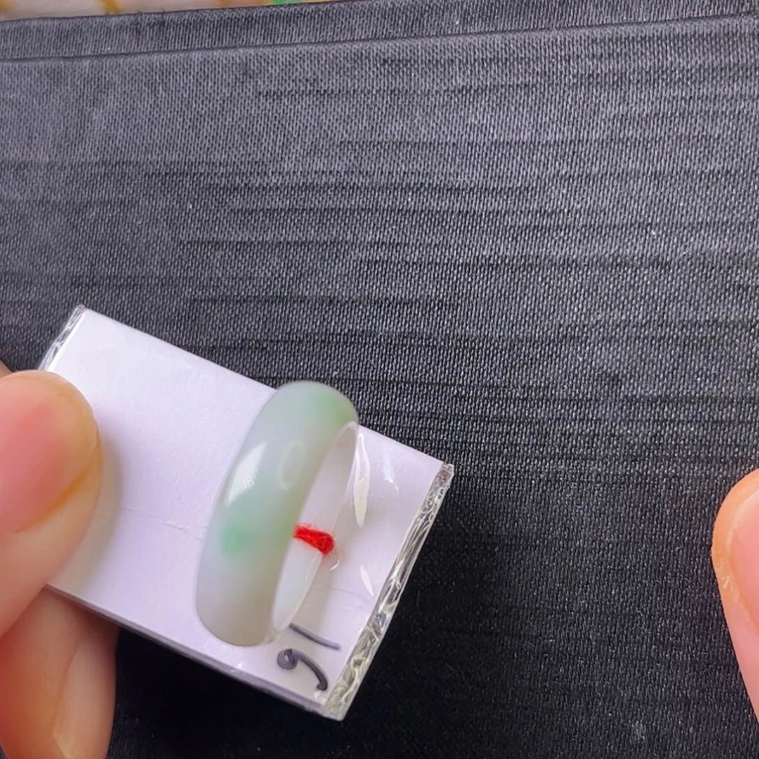翡翠未镶嵌戒圈指环