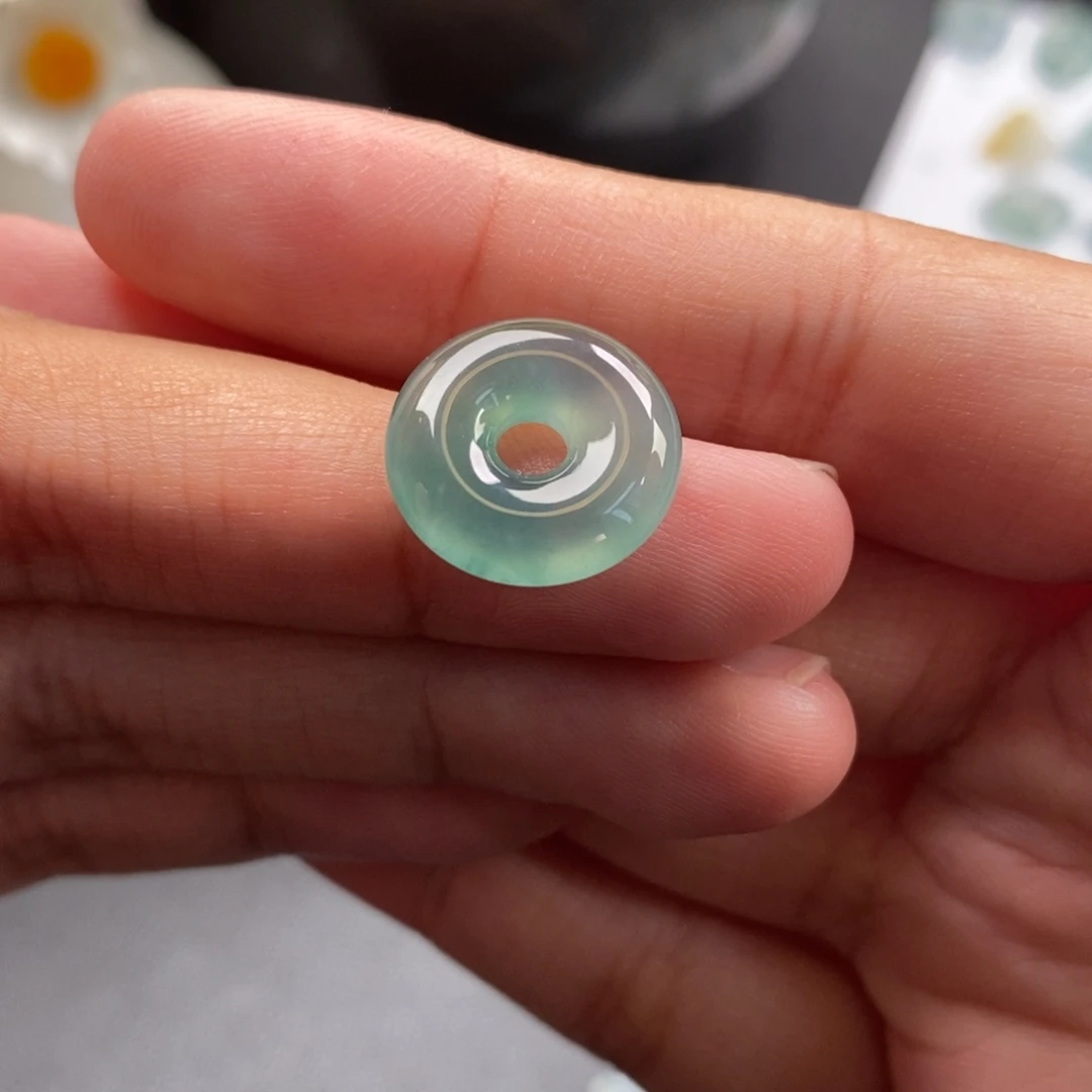 翡翠裸石晴底甜甜圈