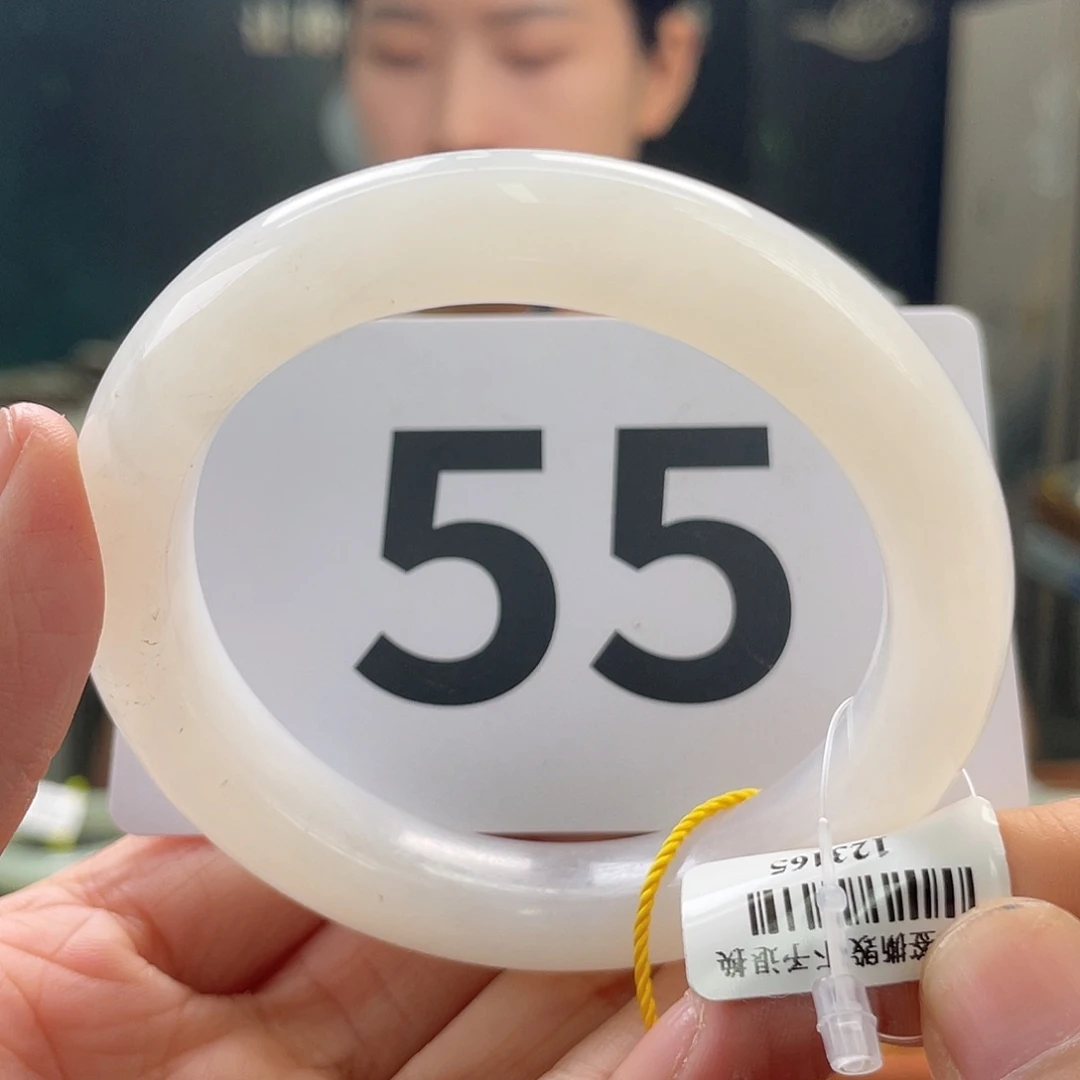 和田玉手镯未镶嵌微瑕41