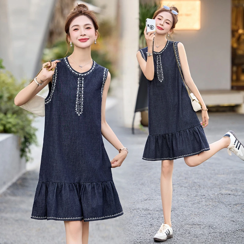 复古刺绣荷叶边牛仔连衣裙女2025夏季新款小个子无袖百搭显瘦裙子
