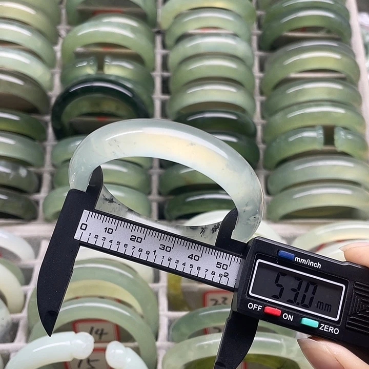 蛇纹石玉未镶嵌手镯36