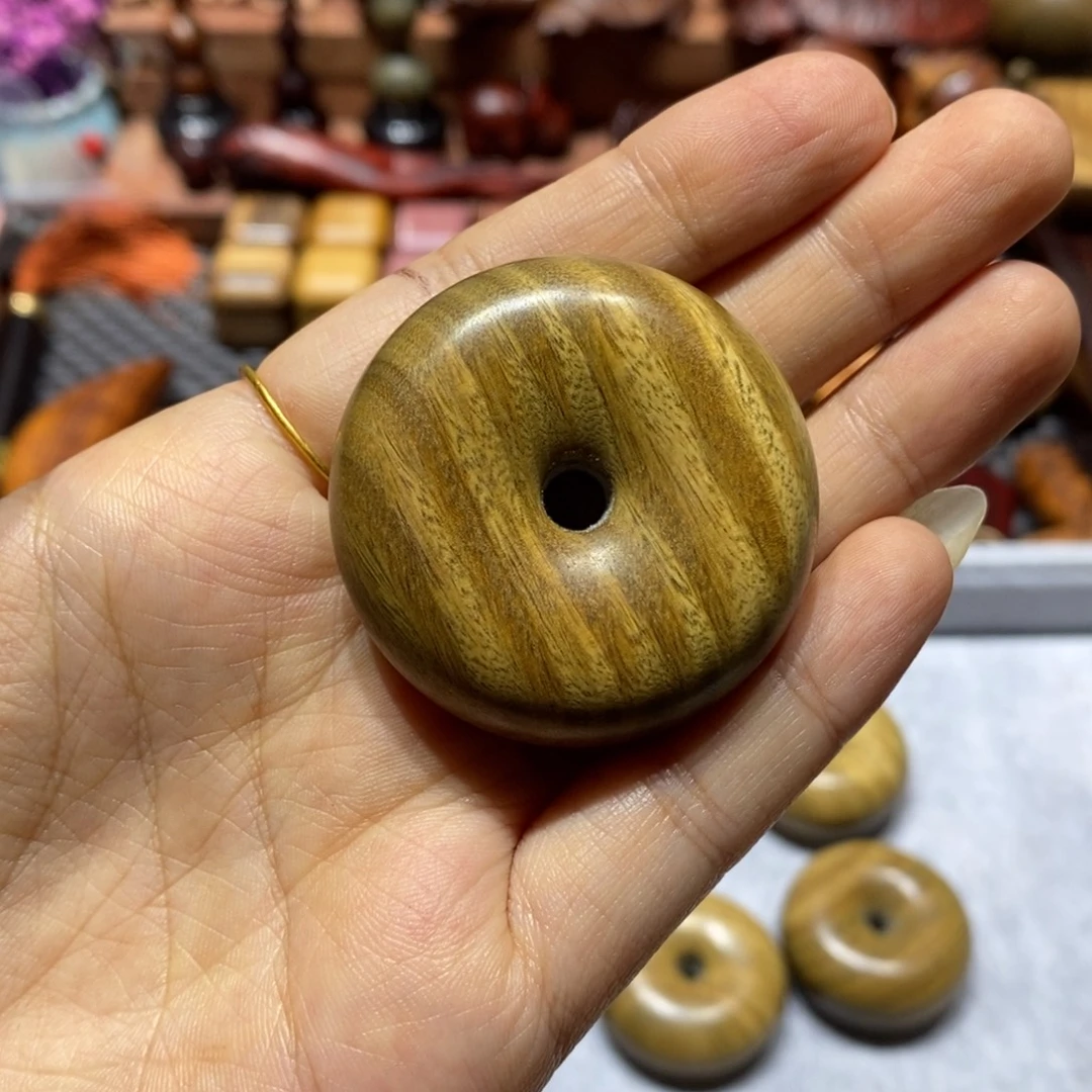 和***色木绿檀木平安扣一个