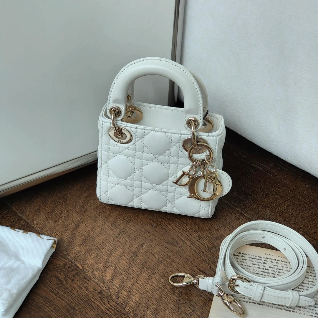95新 DIOR/迪奥 白色羊皮金扣戴妃超迷你手提斜挎包 49671