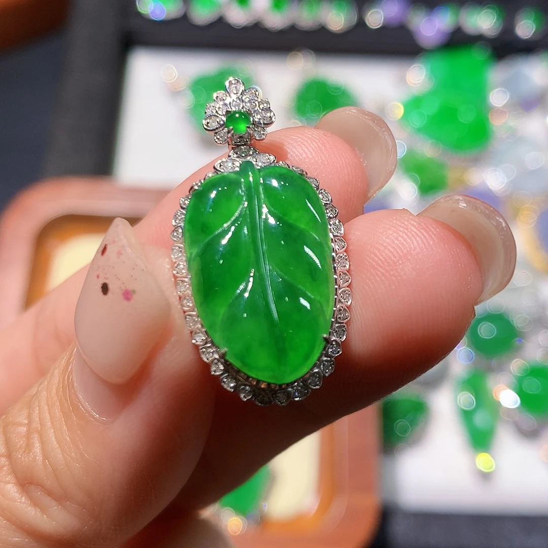 吊坠(不含链)18K金镶嵌翡翠48小时鉴赏期