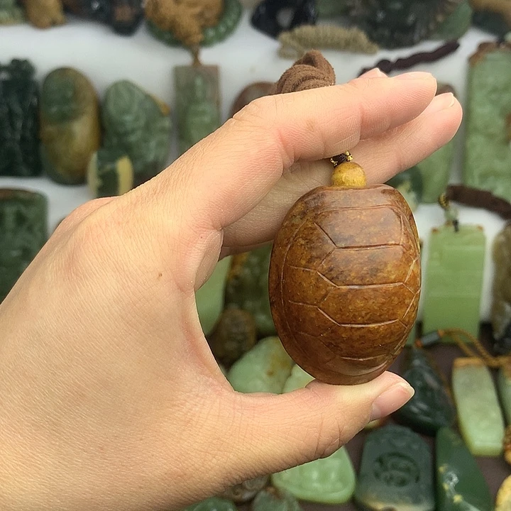 岫岩河磨玉（透闪石质玉）未镶嵌挂件