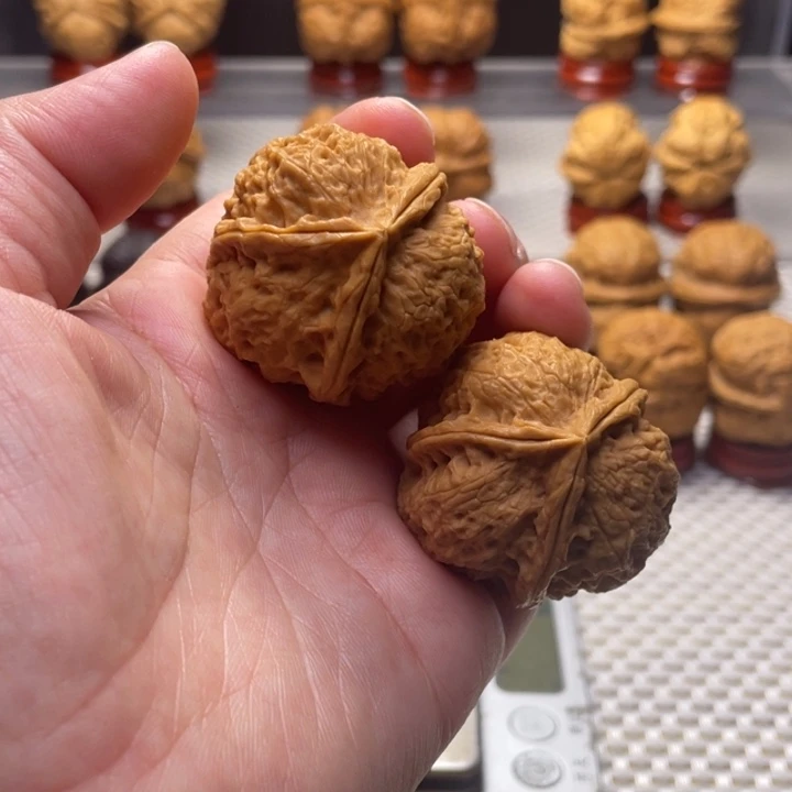 文玩核桃把件12七星大三棱