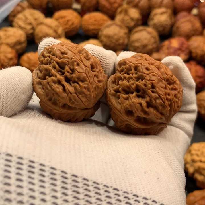 吊坠文玩核桃27………..