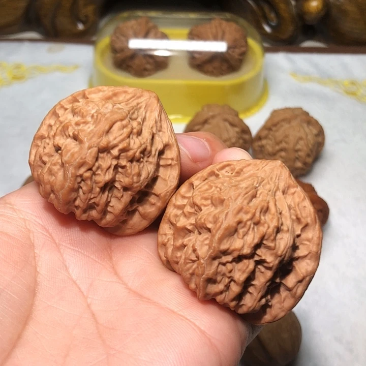 文玩核桃40火焰马蹄