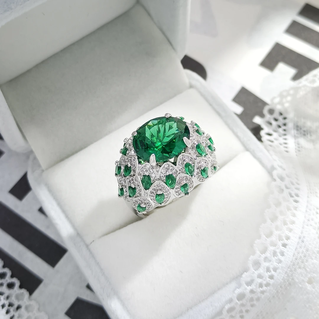 铜合金合成锆石戒指 WHLM-002722【绿漾灵珀】戒指精致欧美时尚气质