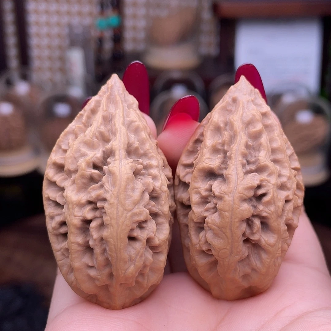 文玩核桃吊坠梅花刺